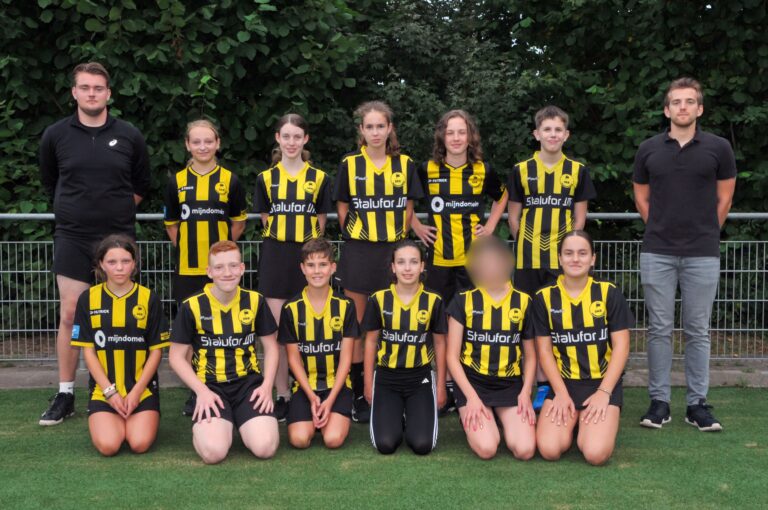 DKB B1 behaalt de eerste overwinning in de zaalcompetitie